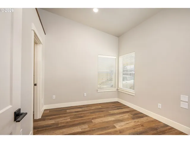 $350,000 | 364 19th Street, Springfield, OR 97477