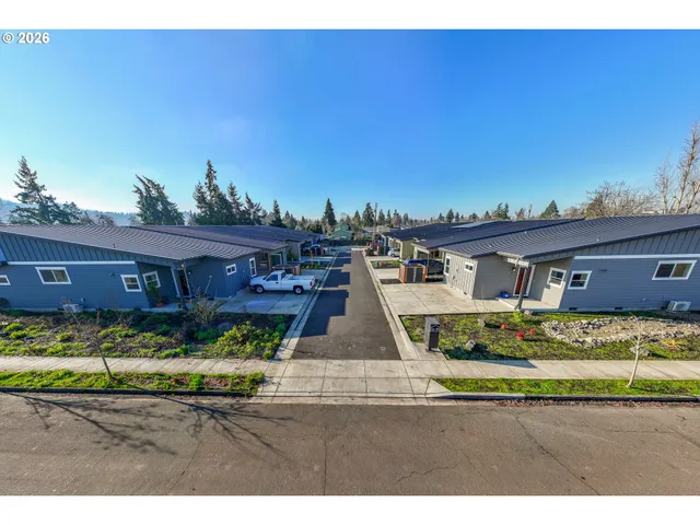 $350,000 | 364 19th Street, Springfield, OR 97477