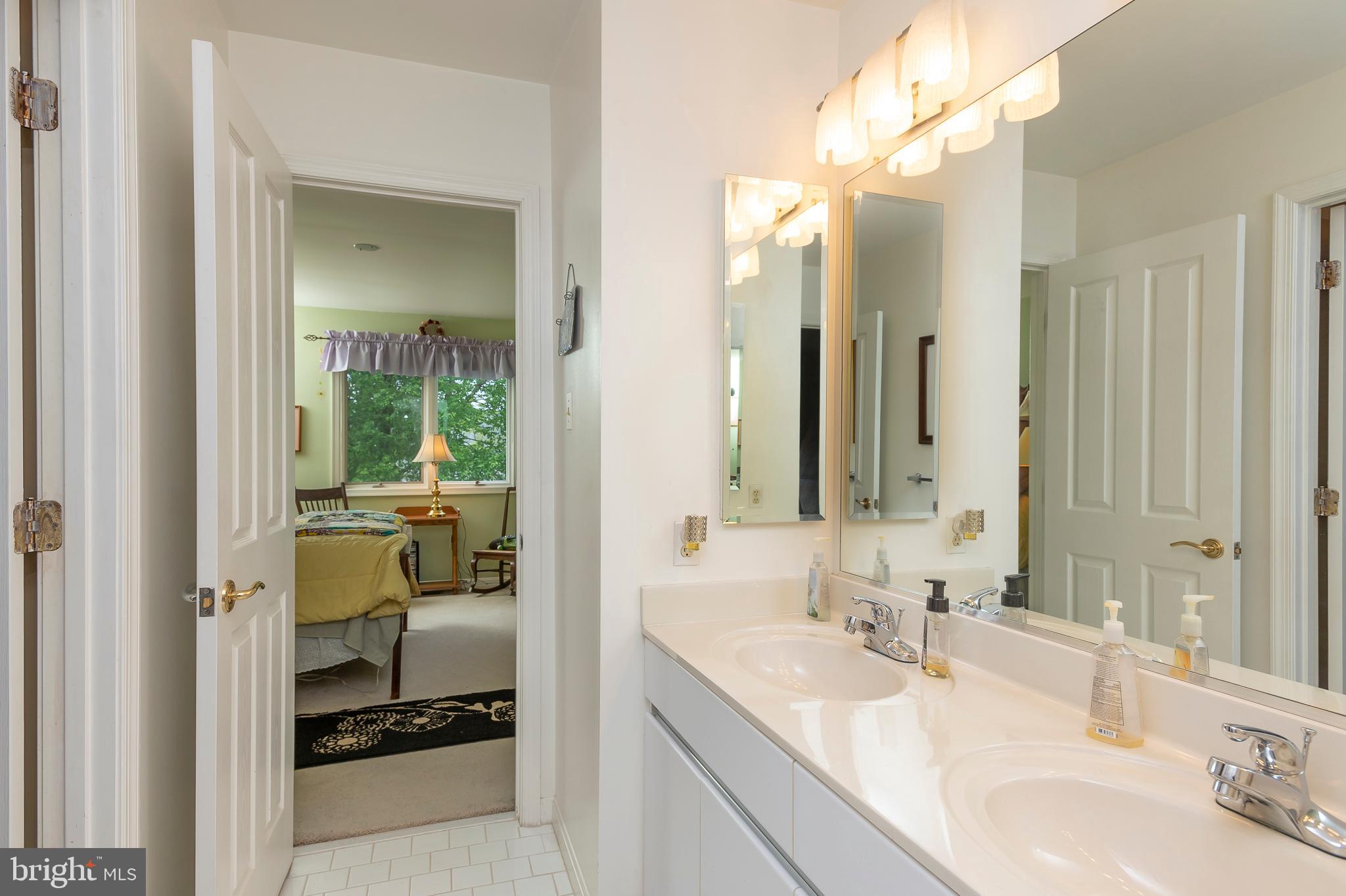 11309 Ridermark Row Columbia, MD 21044 - Photo 24 of 41 Jack 'n Jill Bathroom