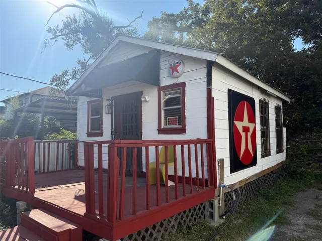 $750 | 951 Elkhart Street, Houston, TX 77091
