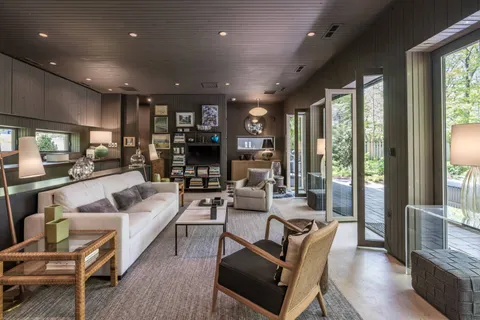 $750,000 | 13 Bittersweet Avenue, Hampton Bays, NY 11946