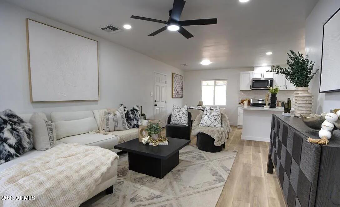 4437 East Almeria Road Phoenix, AZ 85008 - Photo 3 of 28