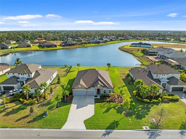 a view of a garden with basketball court