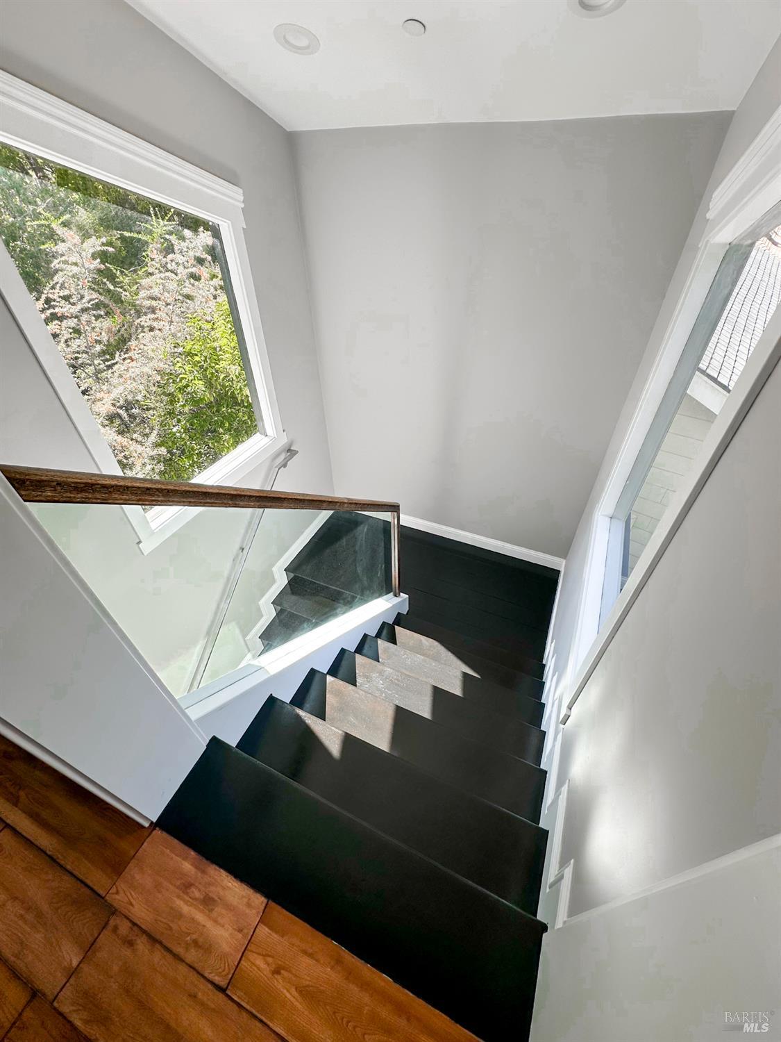 40 Villa Avenue San Rafael, CA 94901 - Photo 21 of 47 a view of an empty room with a window