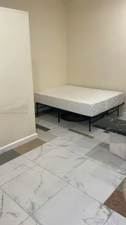 $1,500 | 1150 Normandy Drive, Unit 101, Miami Beach, FL 33141