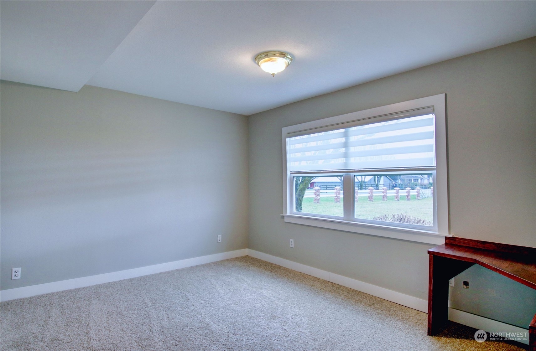 16614 Dunbar Road Mount Vernon, WA 98273 - Photo 23 of 40 an empty room with windows