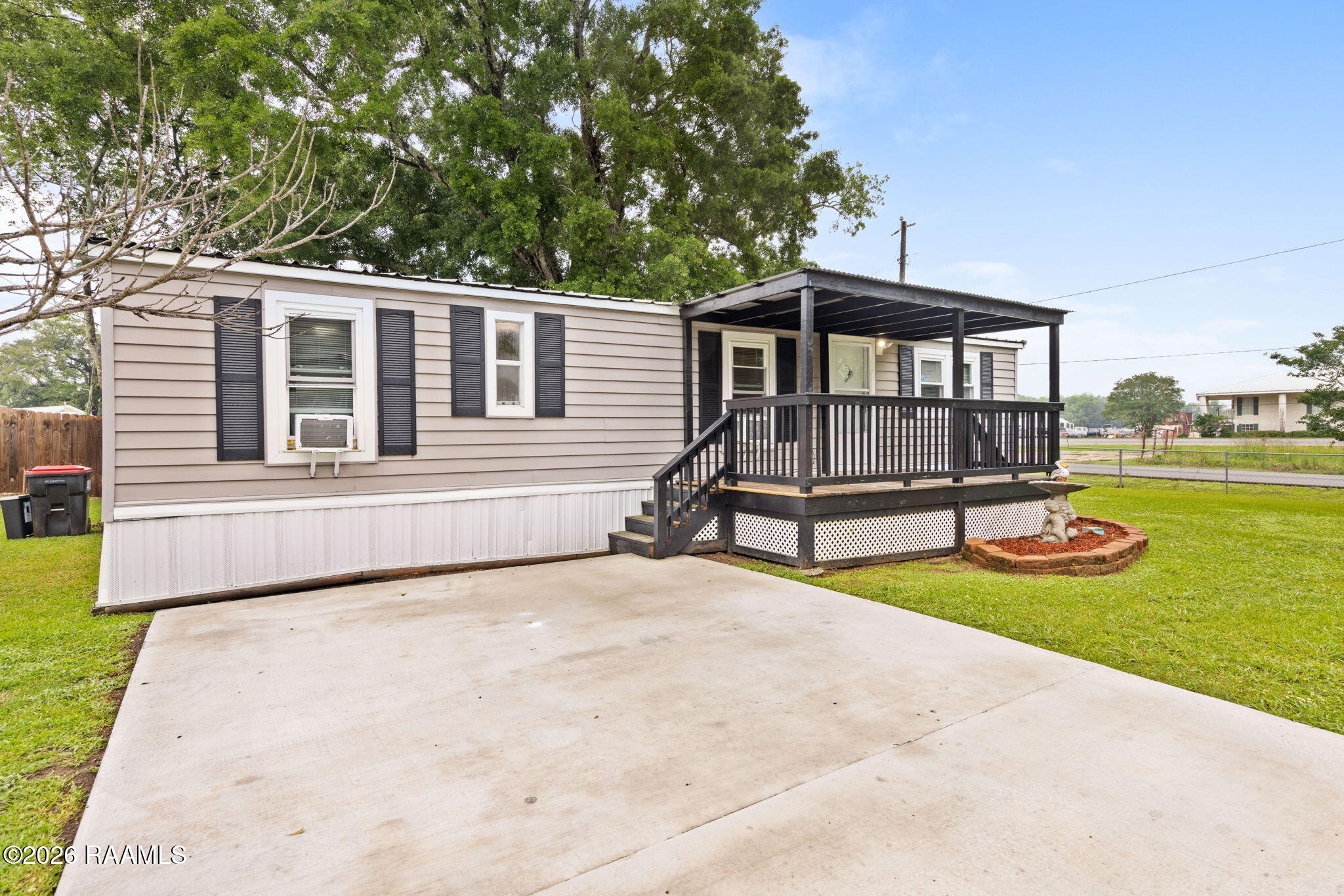 204 Longbridge Road Lafayette, LA 70501 - Photo 25 of 27 2-web-or-mls-204 Longbridge Rd-2