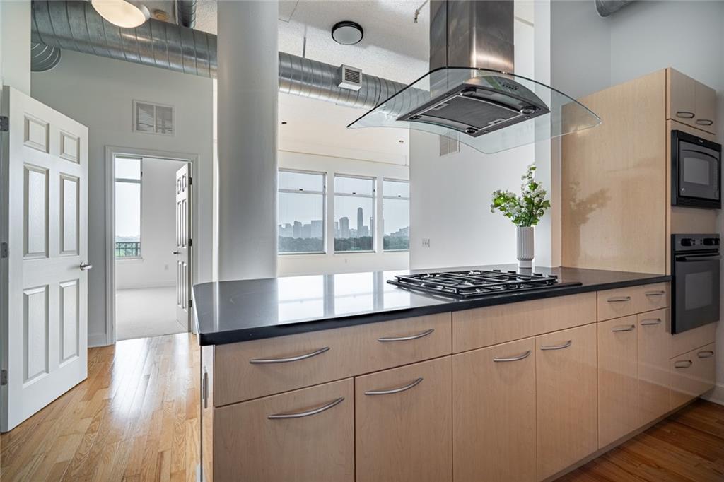 3820 Roswell Road Northeast, Unit 901 Atlanta, GA 30342 - Photo 1 of 33