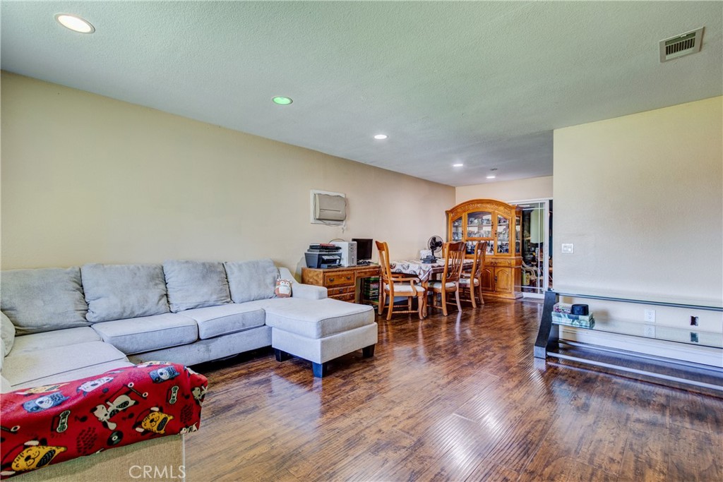 485 East Randall Avenue Rialto, CA 92376 - Photo 12 of 37