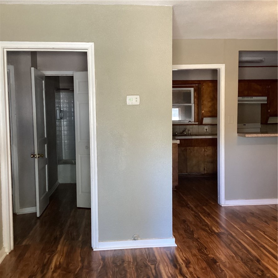 1112 East 4th Street Alice, TX 78332 - Photo 3 of 12