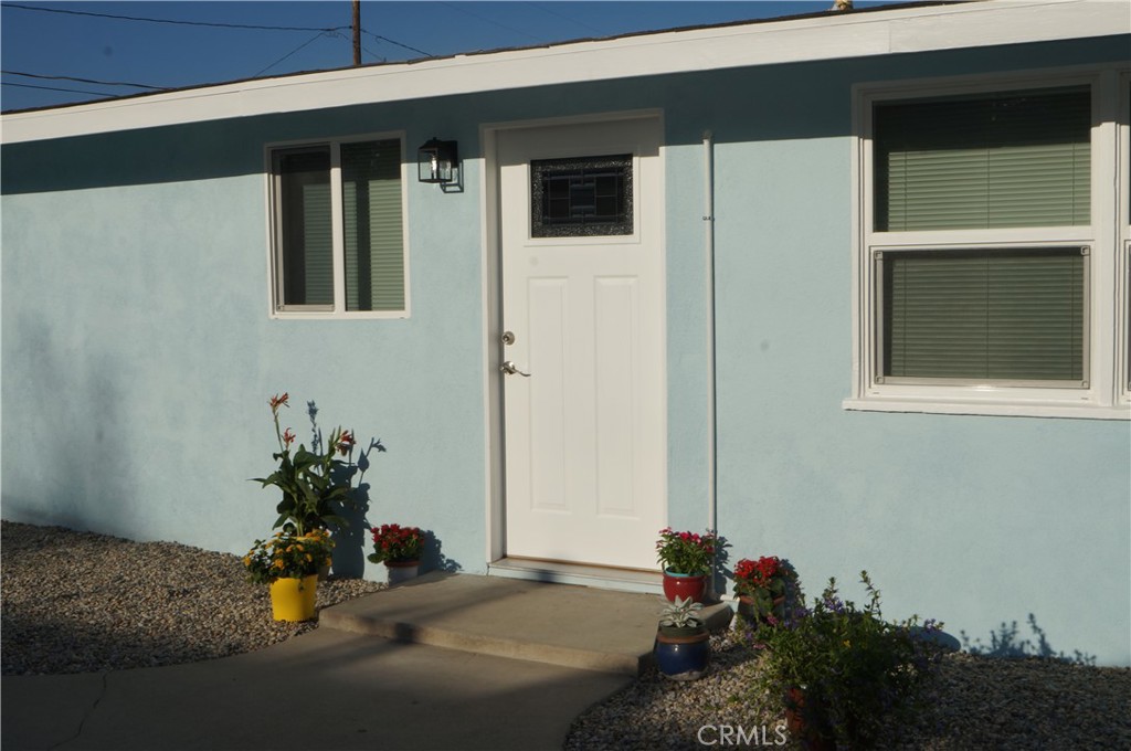 855 West B Street Colton, CA 92324 - Photo 7 of 8