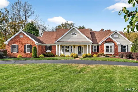 $1,300,000 | 2102 Kehrs Ridge Drive, Chesterfield, MO 63005