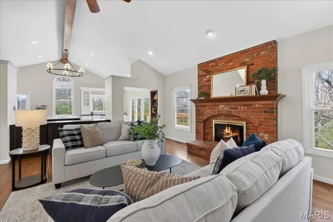 $1,300,000 | 2102 Kehrs Ridge Drive, Chesterfield, MO 63005