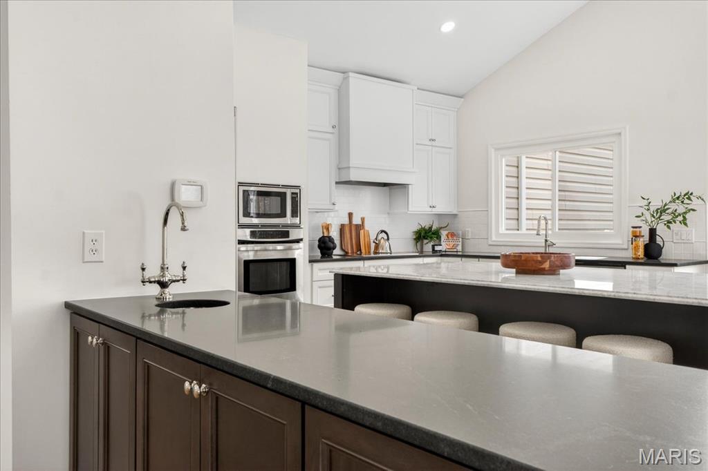 2102 Kehrs Ridge Drive Chesterfield, MO 63005 - Photo 16 of 39