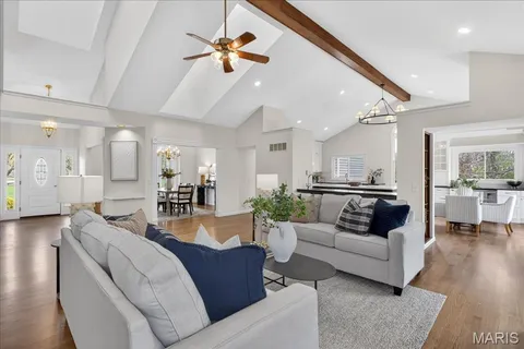 $1,300,000 | 2102 Kehrs Ridge Drive, Chesterfield, MO 63005