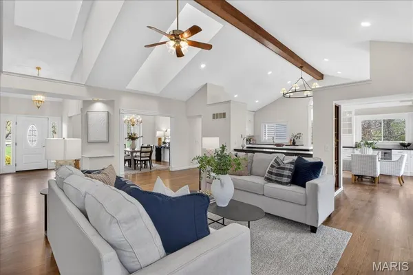 $1,300,000 | 2102 Kehrs Ridge Drive, Chesterfield, MO 63005