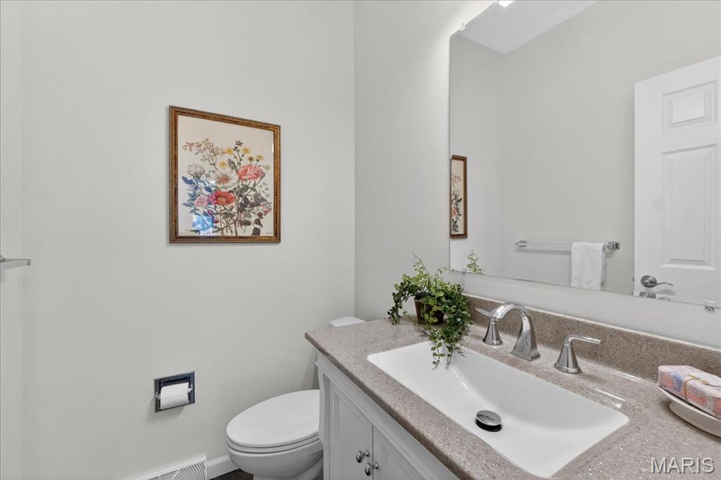 2102 Kehrs Ridge Drive Chesterfield, MO 63005 - Photo 22 of 39