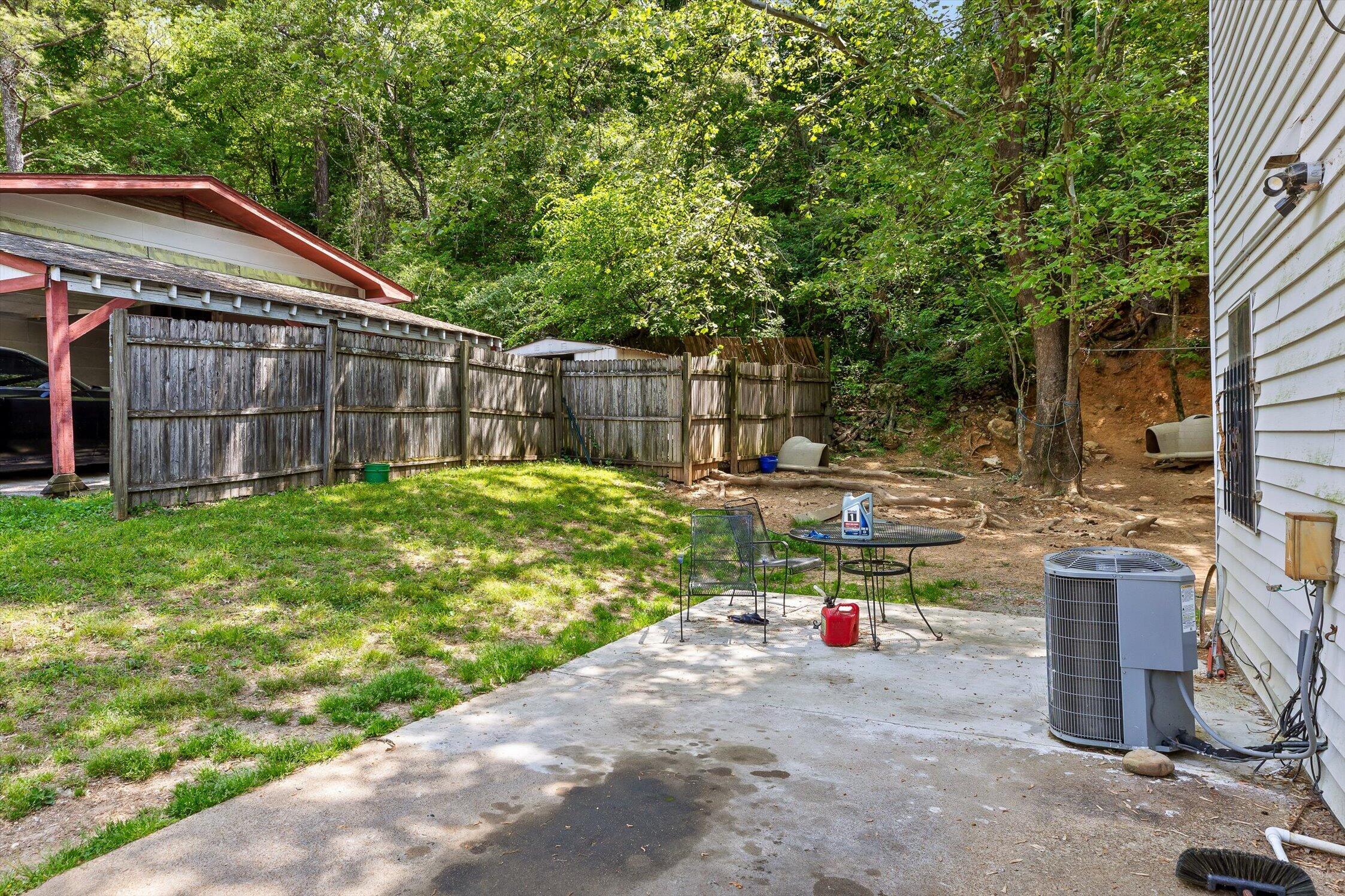 7614 Noah Reid Road Chattanooga, TN 37416 - Photo 9 of 23 09-7614 Noah Reid Rd-9