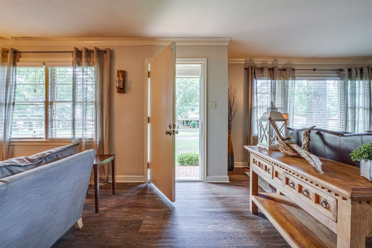 5253 Shady Grove Road Memphis, TN 38120 - Photo 2 of 25