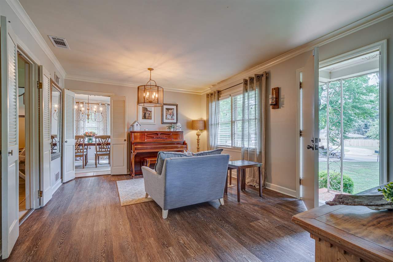 5253 Shady Grove Road Memphis, TN 38120 - Photo 3 of 25