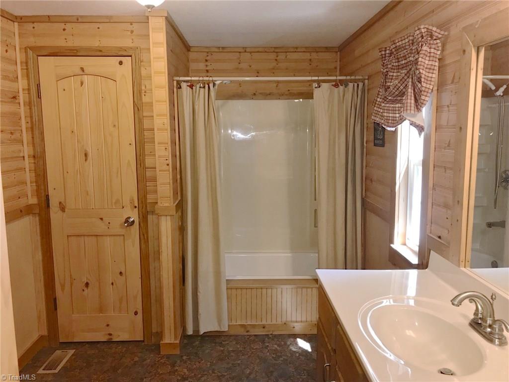 172 Broadway Road Mocksville, NC 27028 - Photo 13 of 27 Gallery Image 13