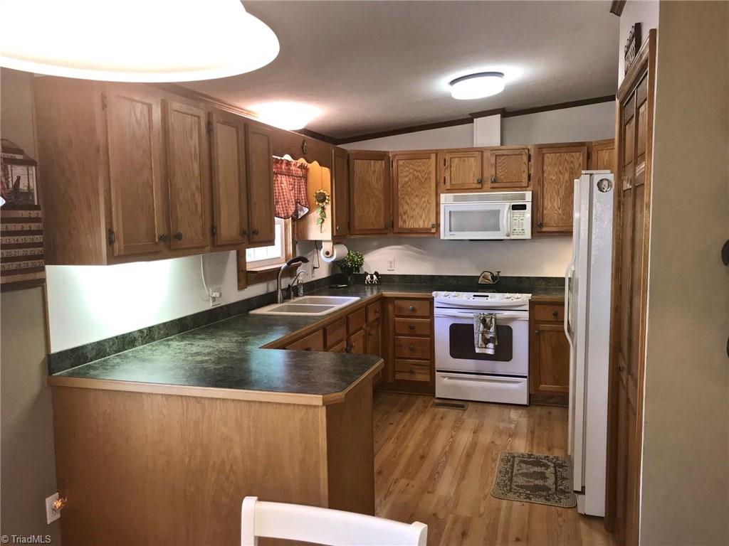 172 Broadway Road Mocksville, NC 27028 - Photo 8 of 27 Gallery Image 8