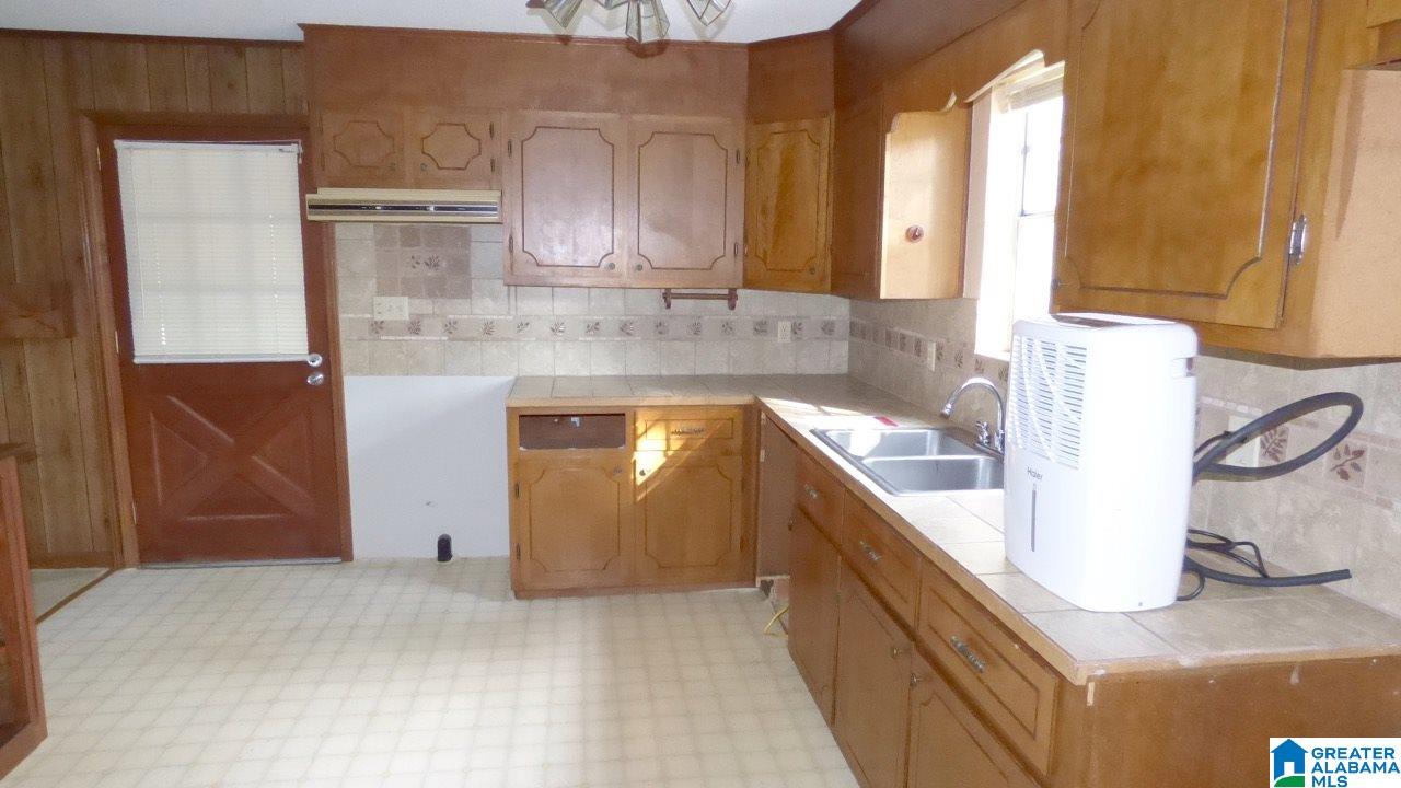 3700 McClendon Chapel Road Bessemer, AL 35022 - Photo 14 of 17