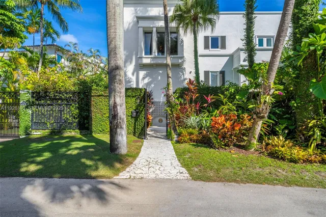 $16,850,000 | 3333 Poinciana Avenue, Miami, FL 33133