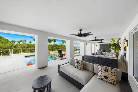 $16,850,000 | 3333 Poinciana Avenue, Miami, FL 33133
