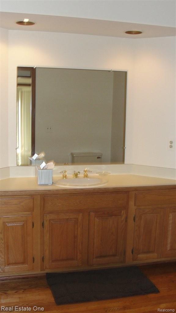 3054 Summit Ridge Drive Rochester, MI 48306 - Photo 12 of 25 1st Floor Lav
