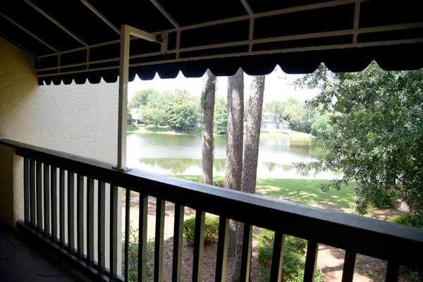 $230,000 | 212 Southlake Court, Unit 212, Niceville, FL 32578