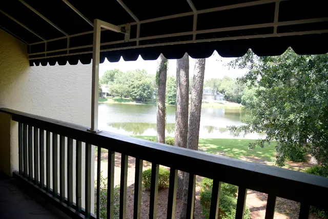 $230,000 | 212 Southlake Court, Unit 212, Niceville, FL 32578