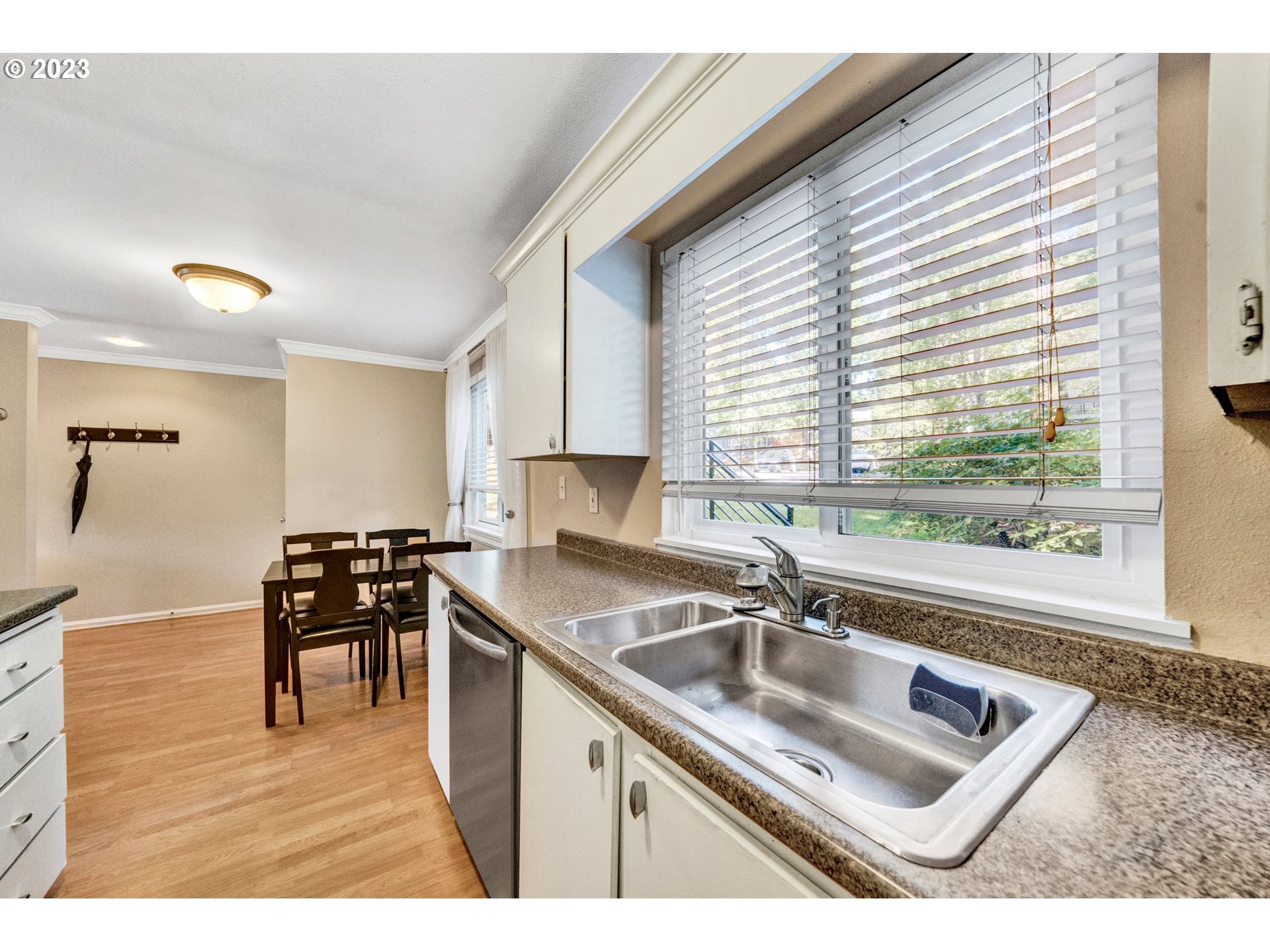12606 Northwest Barnes Road, Unit 6 Portland, OR 97229 - Photo 14 of 25 Gallery Image 14
