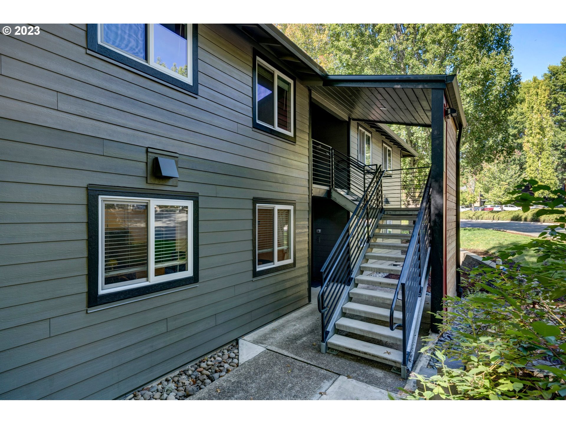 12606 Northwest Barnes Road, Unit 6 Portland, OR 97229 - Photo 3 of 25 Gallery Image 3
