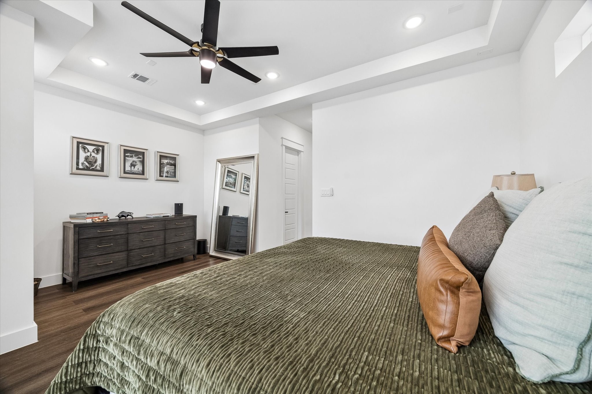 5318 Wunder Lane Houston, TX 77091 - Photo 15 of 25 a bed room with a bed and a chair