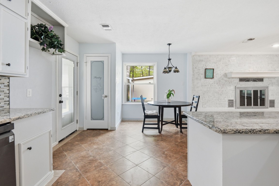 11080 Donna Conroe, TX 77306 - Photo 4 of 26