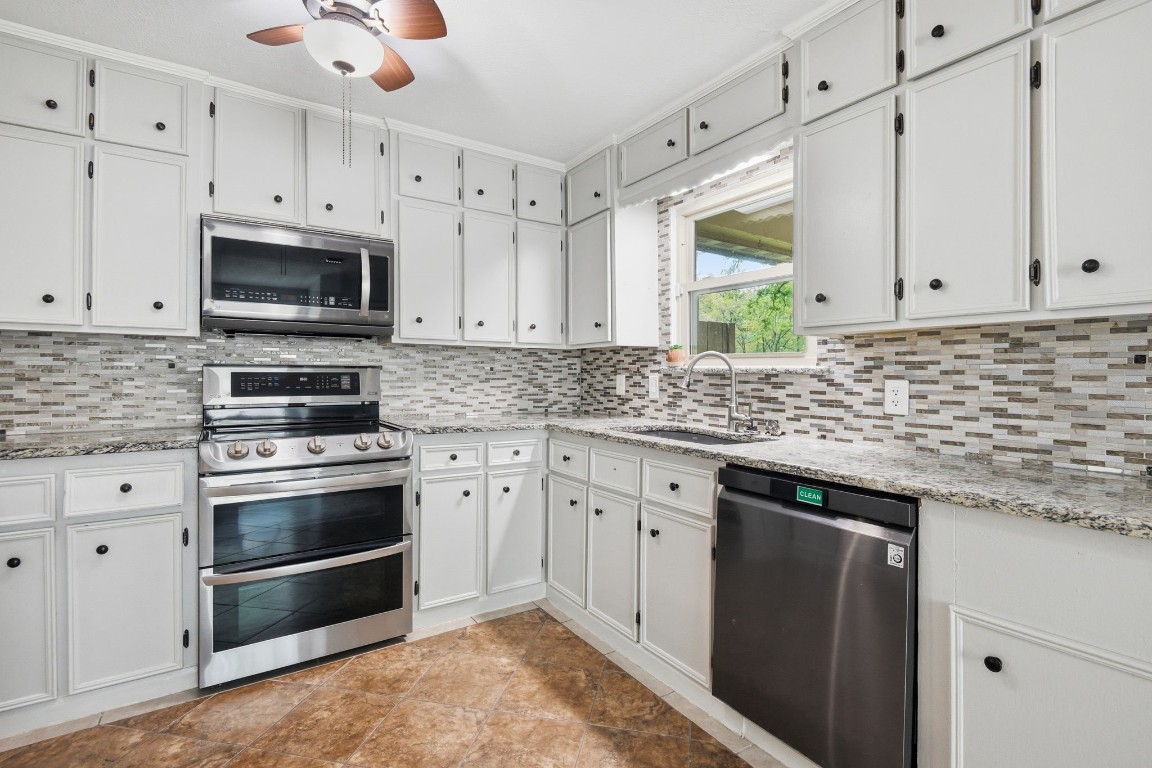 11080 Donna Conroe, TX 77306 - Photo 6 of 26