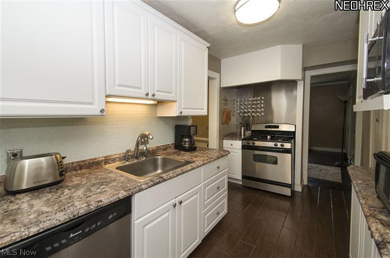16080 Glynn Road Cleveland, OH 44112 - Photo 7 of 22