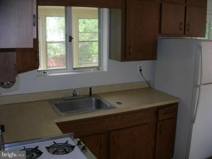 3413 Floral Street Silver Spring, MD 20902 - Photo 7 of 20 Kitchen