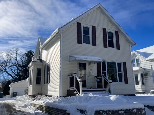 $212,998 | 215 Lincoln Avenue, Sheboygan, WI 53081