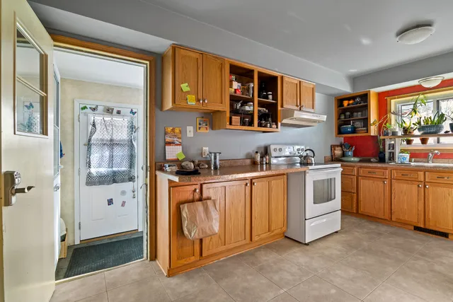 $212,998 | 215 Lincoln Avenue, Sheboygan, WI 53081