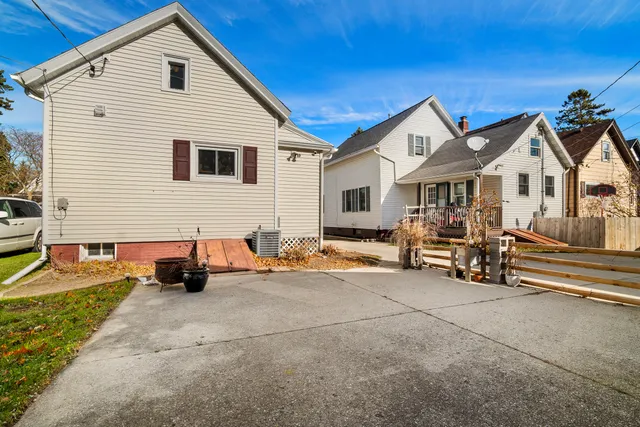 $212,998 | 215 Lincoln Avenue, Sheboygan, WI 53081