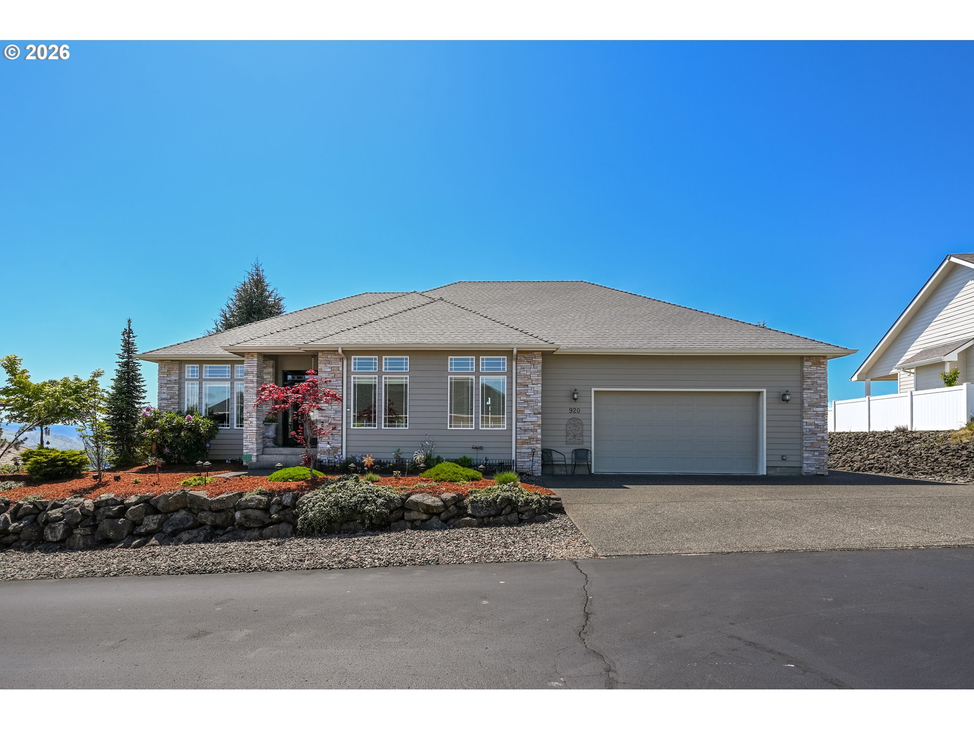 920 Northeast Granite Ridge Roseburg, OR 97470 - Photo 2 of 48