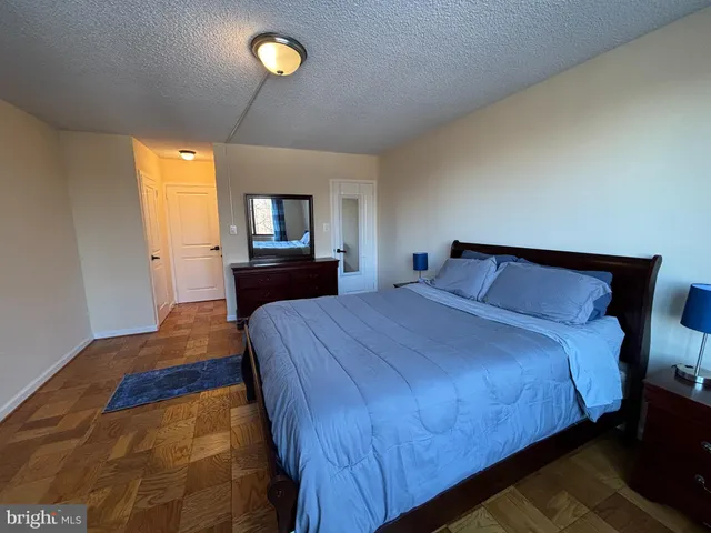 $2,850 | 5225 Pooks Hill Road, Unit 528N, Bethesda, MD 20814