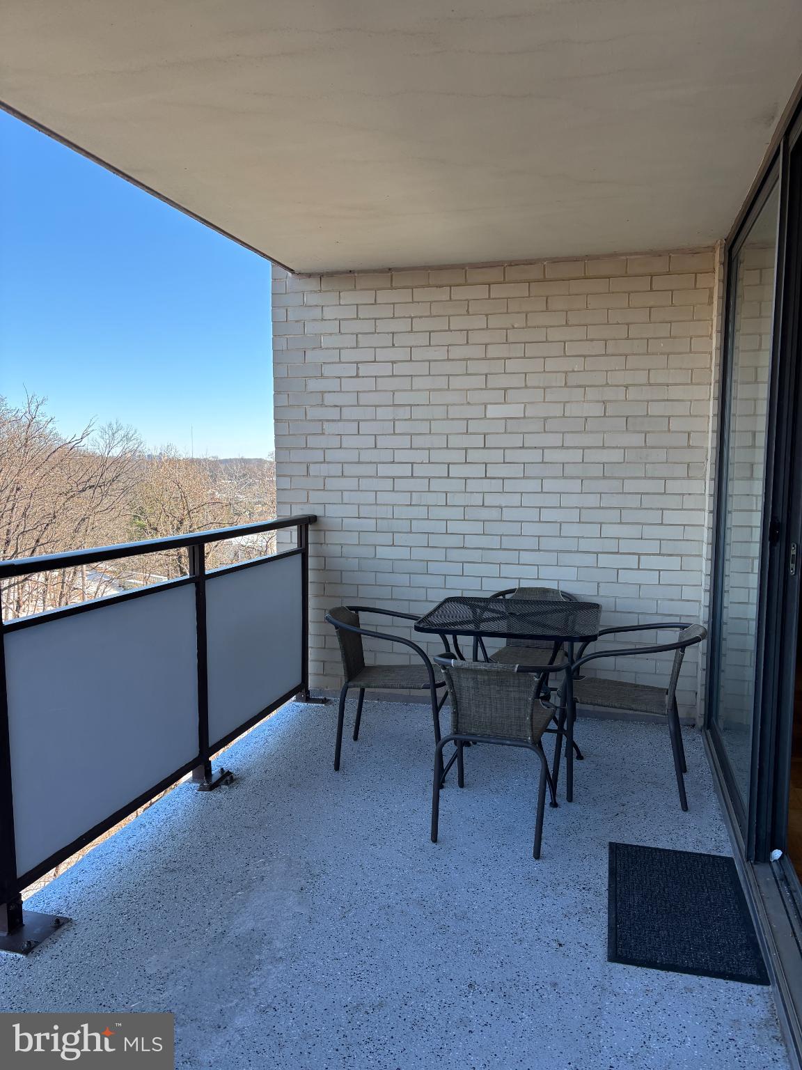 5225 Pooks Hill Road, Unit 528N Bethesda, MD 20814 - Photo 25 of 31 Large Corner Balcony