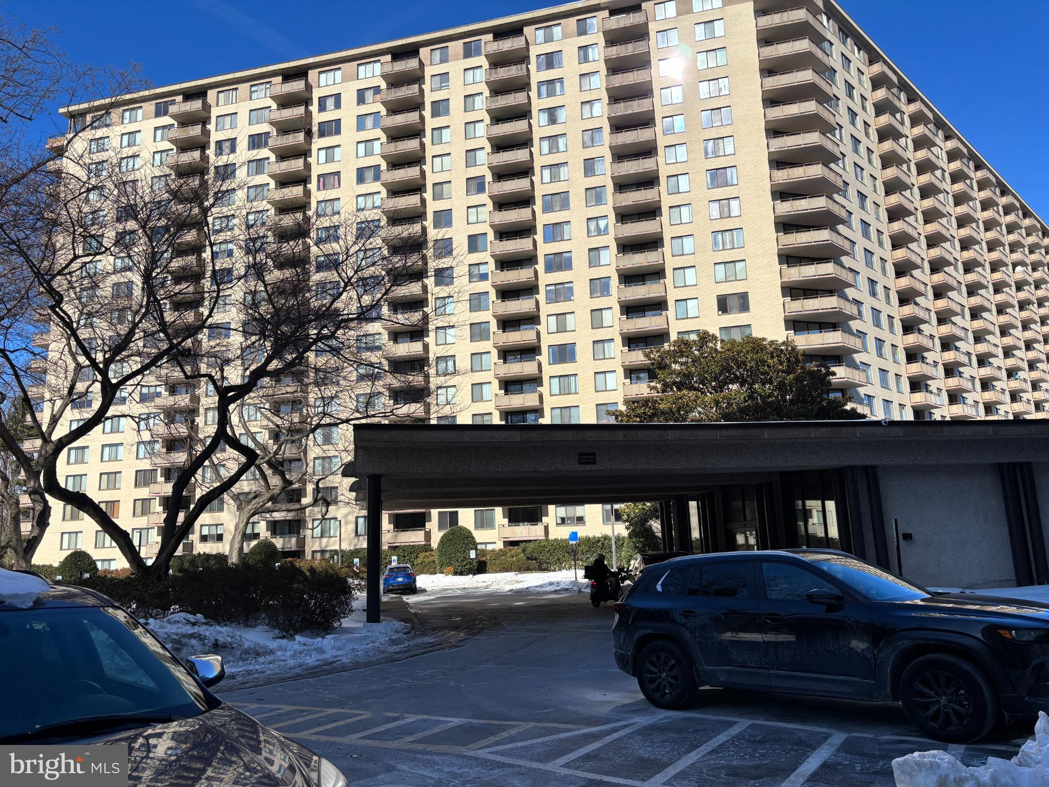 5225 Pooks Hill Road, Unit 528N Bethesda, MD 20814 - Photo 31 of 31 North Building