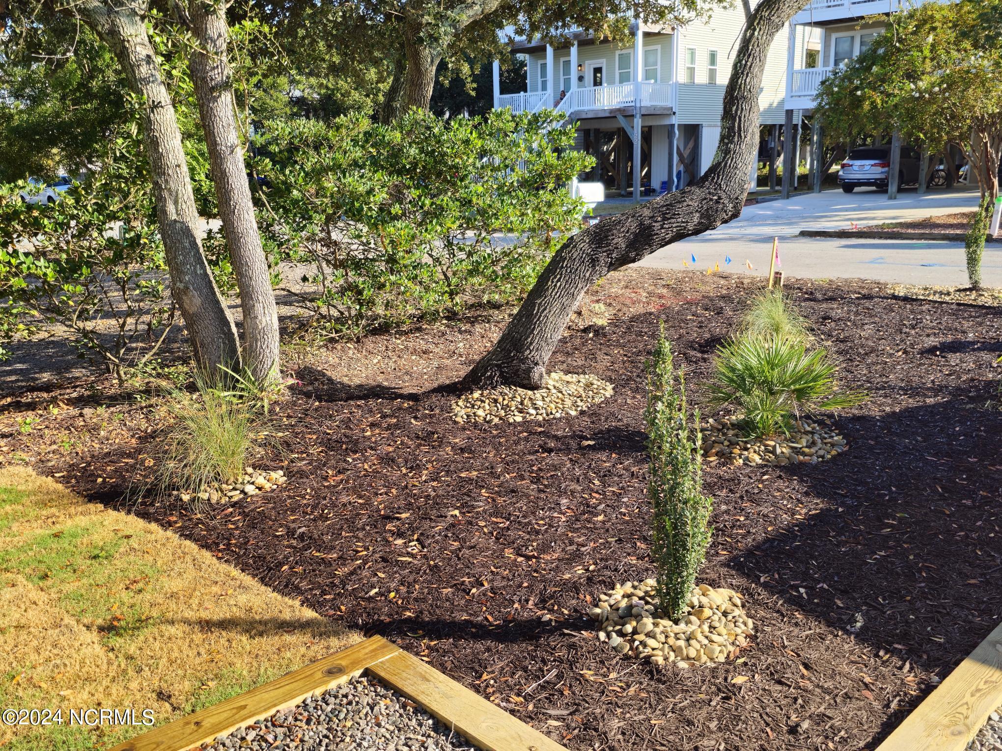 121 Atkinson Road Surf City, NC 28445 - Photo 57 of 70 Gorgeous Landscaping