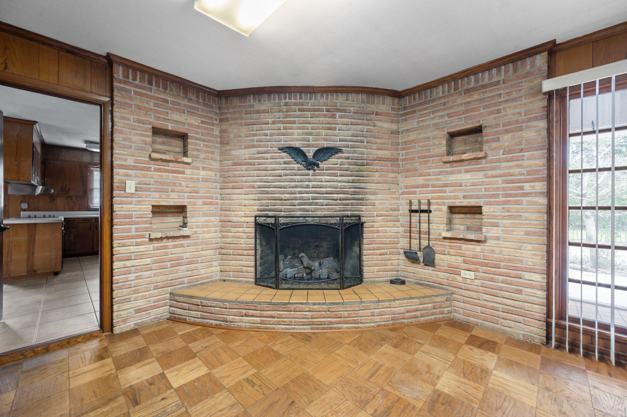 301 East 10th Street Bay Minette, AL 36507 - Photo 24 of 52 LivingRoom