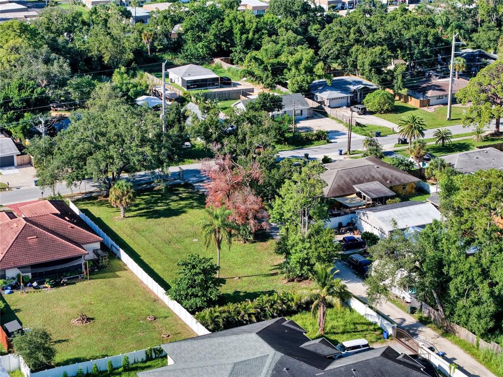 2721 Ashton Road Sarasota, FL 34231 - Photo 1 of 25 Gallery Image 1
