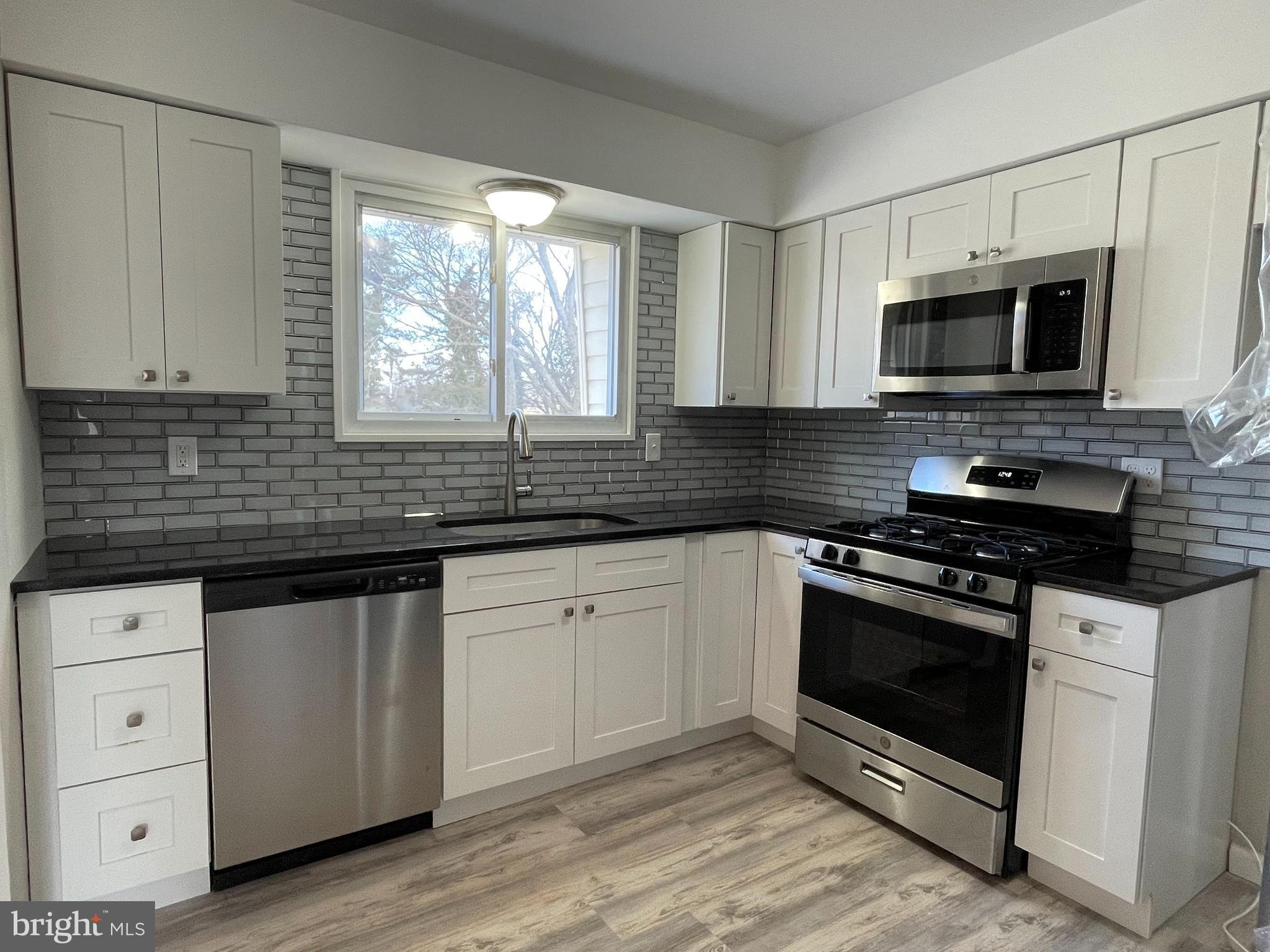 6 Rigel Court Sewell, NJ 08080 - Photo 4 of 14